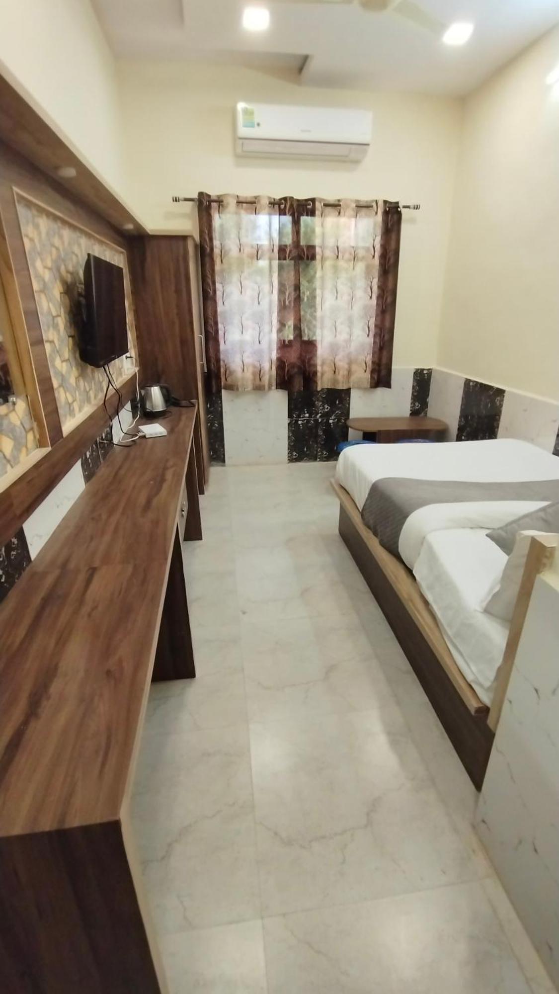 Hotel Grand Vijay بوشكار المظهر الخارجي الصورة